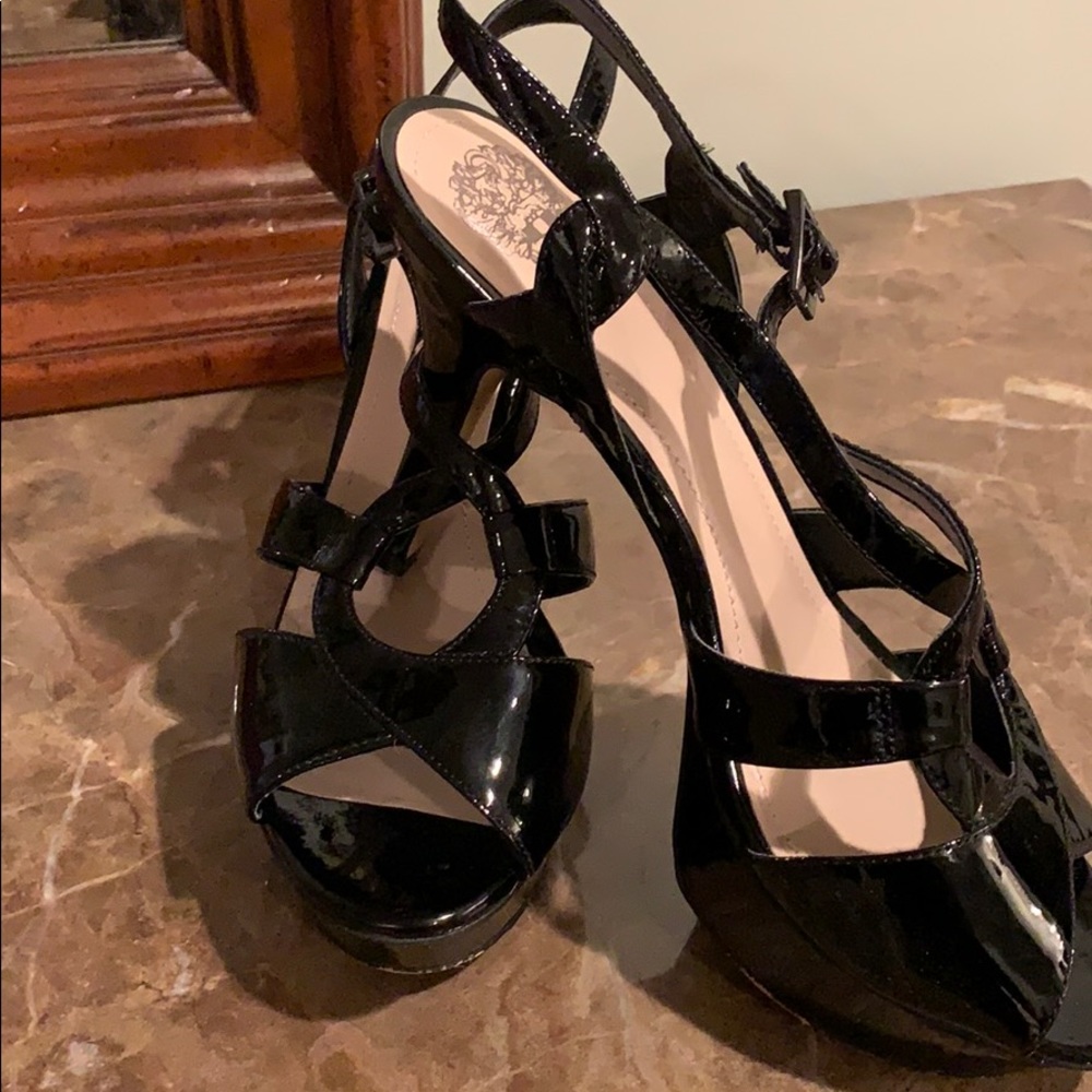 Vince camuto black heels